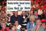 Weltrekord: Die Halle brodelt